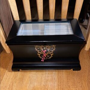 Bombay Jewelry Box 2005 solid dark wood 10" X 6.25" X  5"